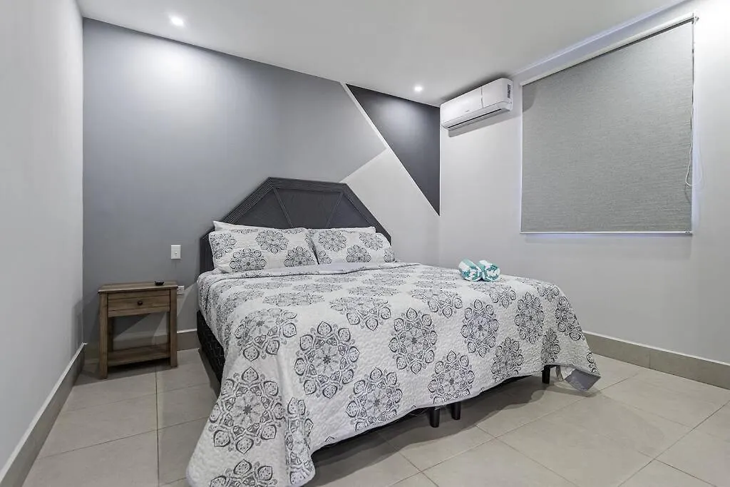 New Deluxe 5 Bdr 4Bath Pool And Bbq! Villa Oranjestad 0*,  Aruba