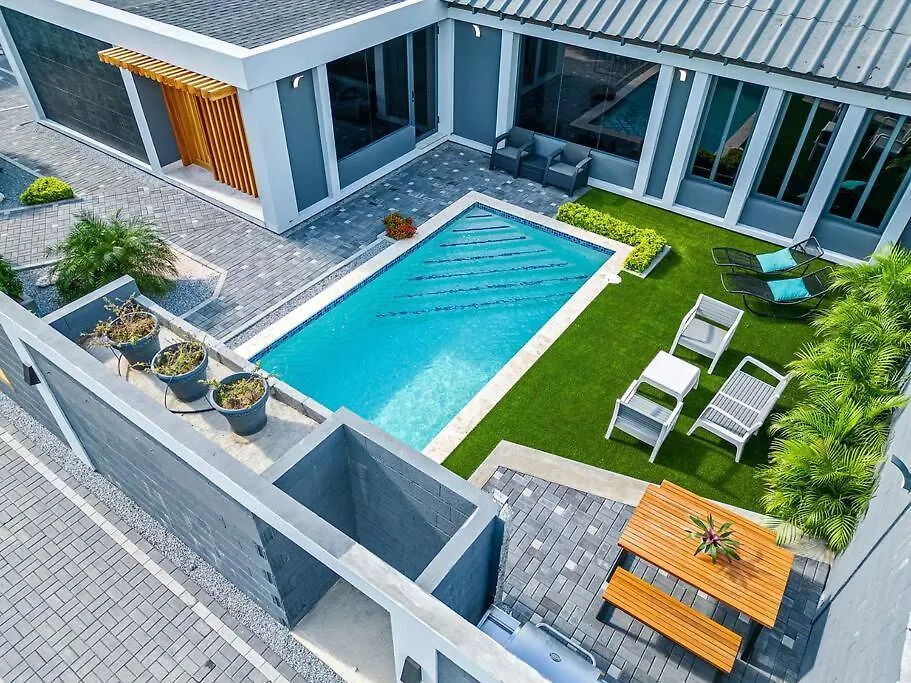 New Deluxe 5 Bdr 4Bath Pool And Bbq! Villa Oranjestad 0*,  Aruba