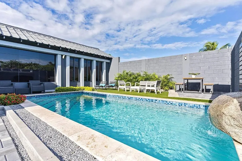 New Deluxe 5 Bdr 4Bath Pool And Bbq! Villa Oranjestad