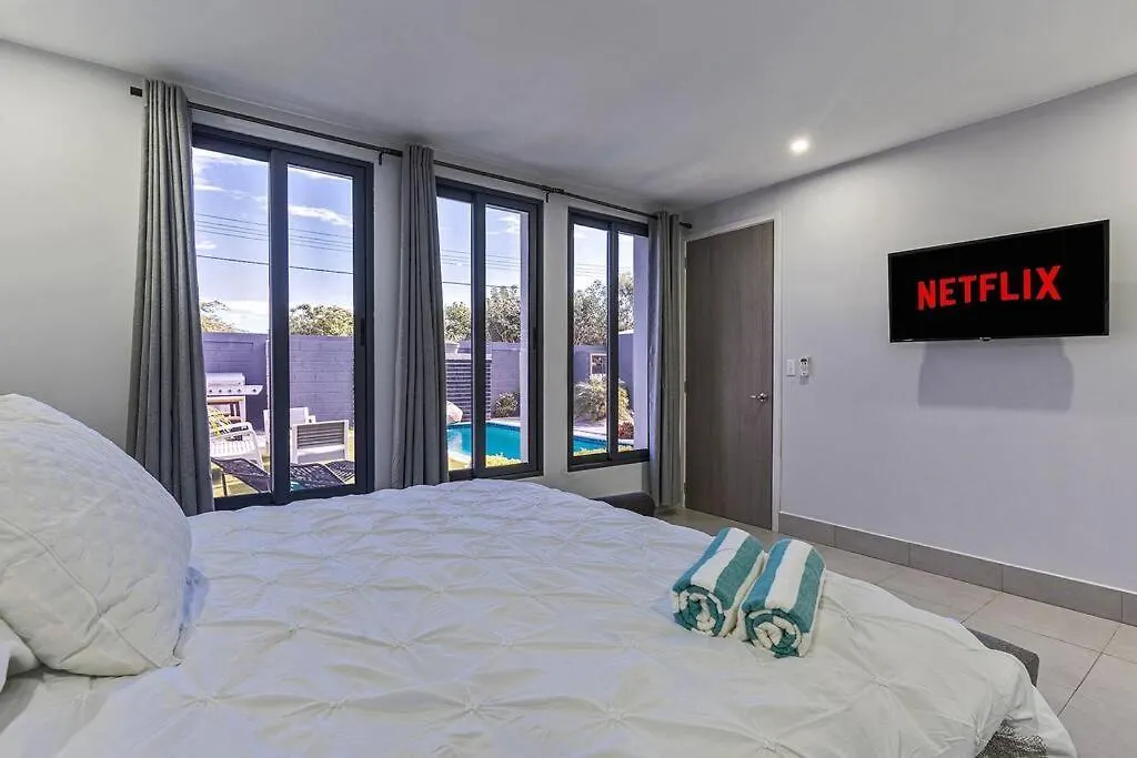 New Deluxe 5 Bdr 4Bath Pool And Bbq! Vila Oranjestad Aruba