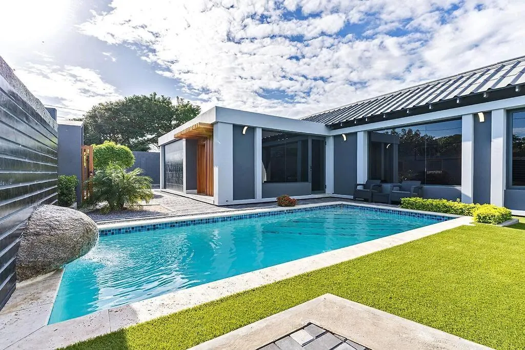 New Deluxe 5 Bdr 4Bath Pool And Bbq! Vila Oranjestad